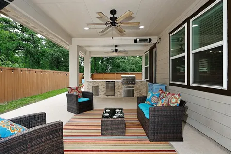 2111 Woodland Elm Lane Conroe TX 77384