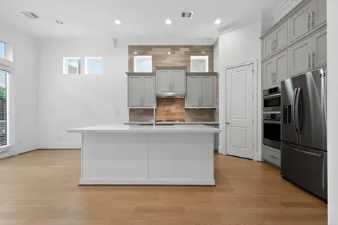 2713 Kinsley Oaks Drive Houston TX 77007