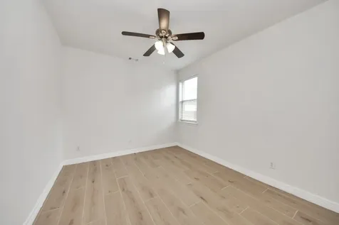 7925 Diamond Oak Drive Texas City TX 77591
