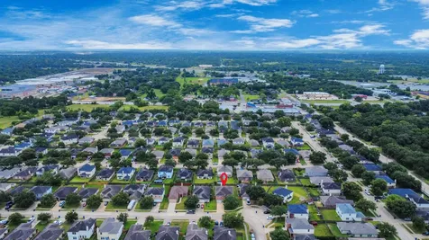 7925 Diamond Oak Drive Texas City TX 77591