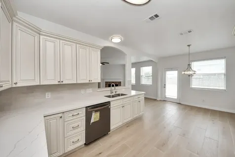 7925 Diamond Oak Drive Texas City TX 77591
