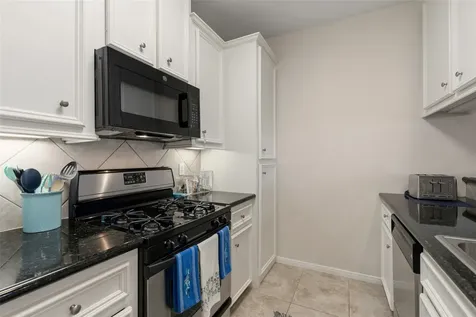 3100 75th Street 13 Galveston TX 77551