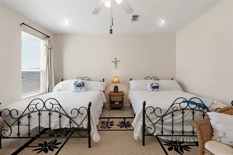 3100 75th Street 13 Galveston TX 77551