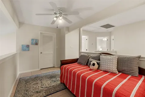 3100 75th Street 13 Galveston TX 77551