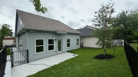 110 Cove Place Court Conroe TX 77356