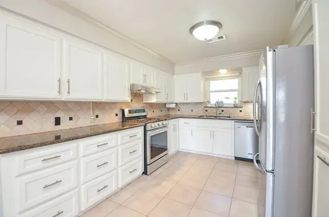 2624 Del Monte Avenue Bay City TX 77414