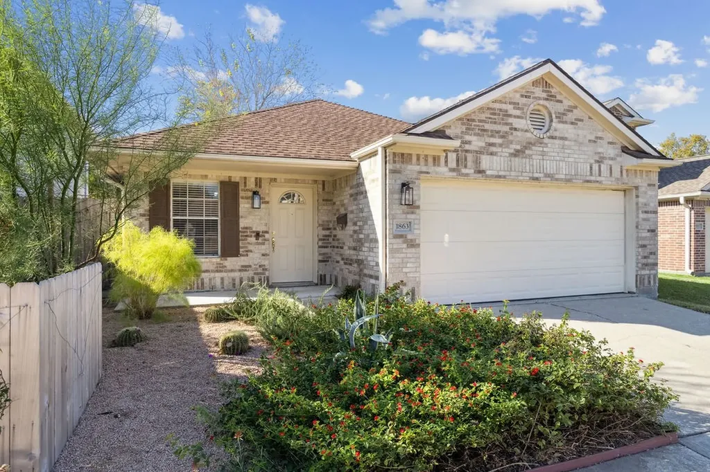 1863 Creek Drive Houston TX 77080