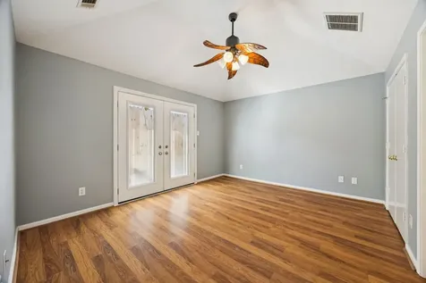 1863 Creek Drive Houston TX 77080