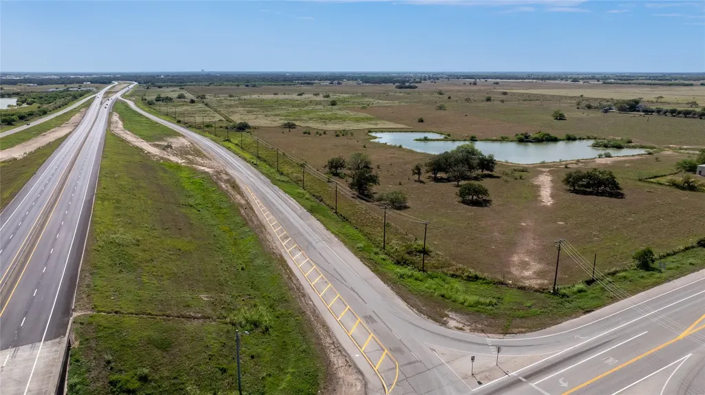 18804 Zac Lentz Parkway Victoria TX 77905