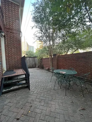 1929 Woodbury Street Houston TX 77030