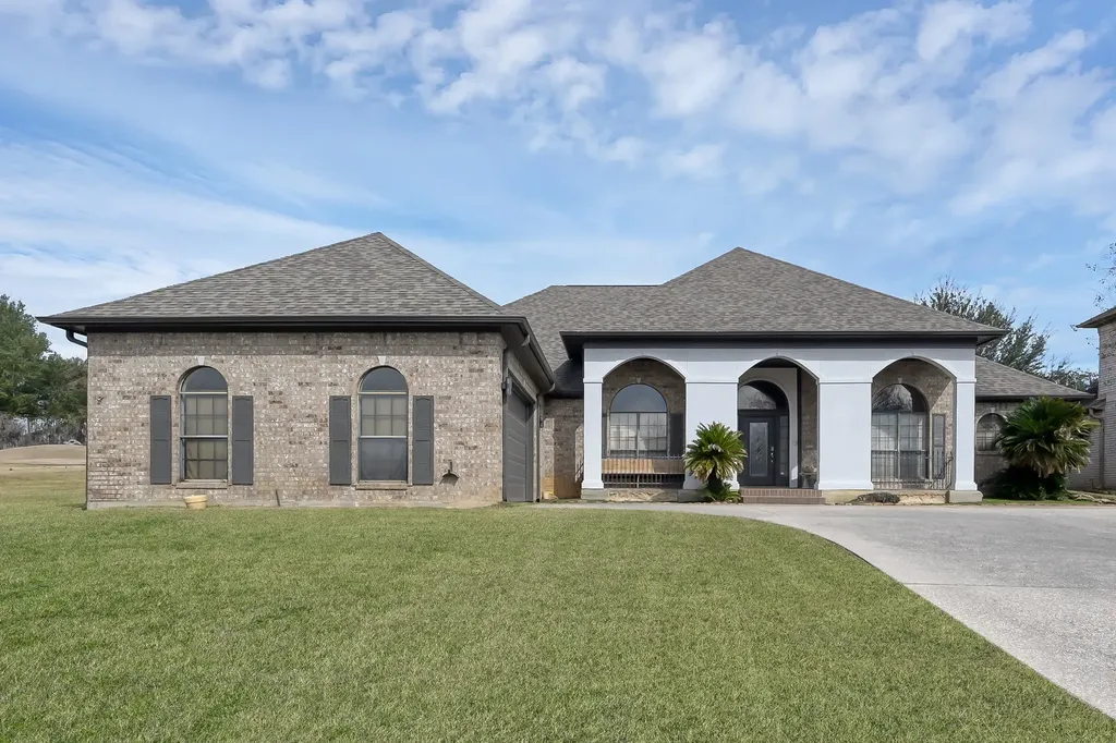 135 April Waters Drive N Montgomery TX 77356