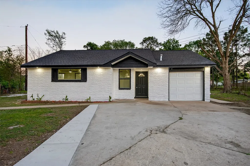 710 Knob Hollow Street Channelview TX 77530