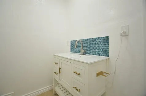 2002 W Airline County Road 55 Rosharon TX 77583
