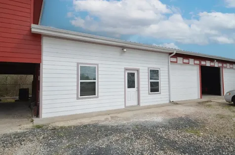 2002 W Airline County Road 55 Rosharon TX 77583
