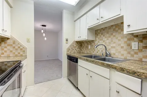 14515 Wunderlich Drive 1602 Houston TX 77069