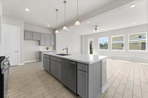 4025 Boardwalk Boulevard Seabrook TX 77586