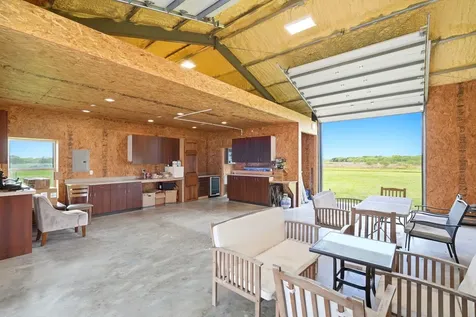 523 Dayspring Victoria TX 77904