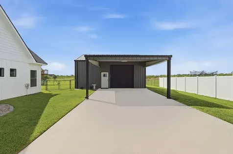 523 Dayspring Victoria TX 77904