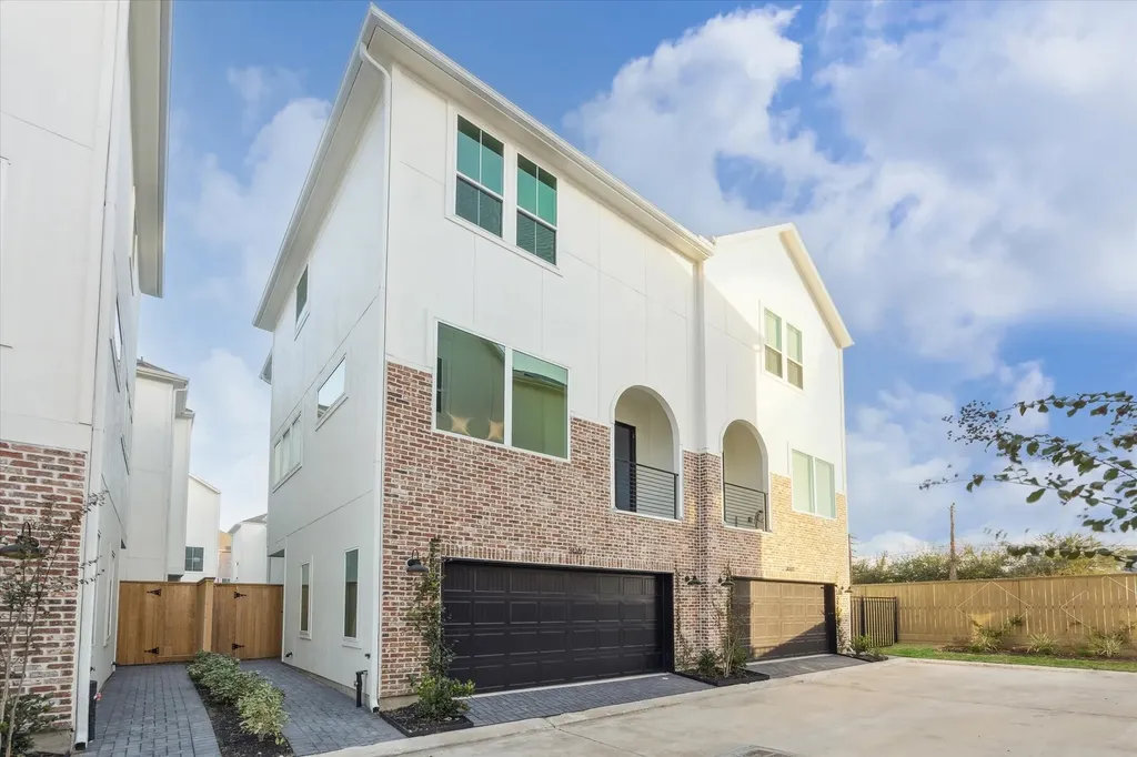 3067 Hicks Street Houston TX 77007