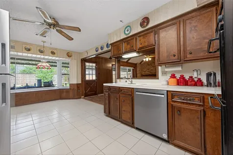 5918 Lodge Creek Drive Houston TX 77066