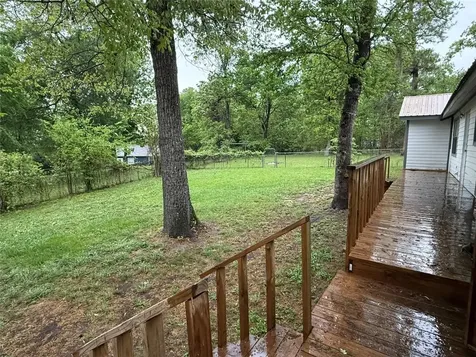 25 Ridge Top Drive Huntsville TX 77320
