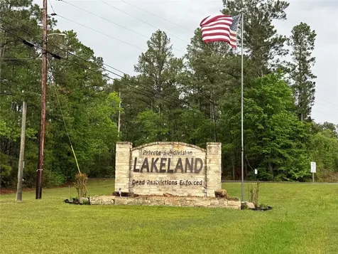 25 Ridge Top Drive Huntsville TX 77320