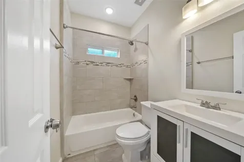 16918 Glenheath Montgomery TX 77316