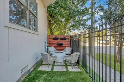 1328 W 23rd Street A Houston TX 77008