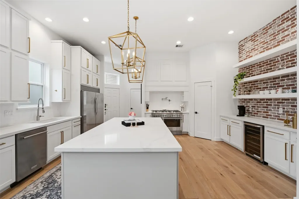510 E 28th Street Houston TX 77008