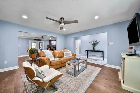 2668 S Woodloch Street Woodloch TX 77385