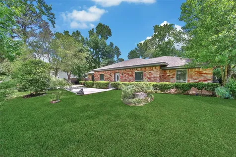 2668 S Woodloch Street Woodloch TX 77385