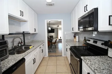 9707 Richmond Avenue 104 Houston TX 77042