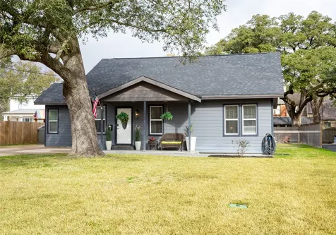 711 4th Street Sealy TX 77474