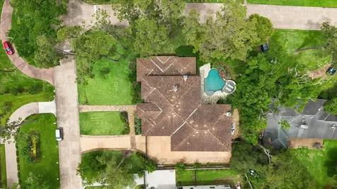 310 Tynebridge Lane Houston TX 77024