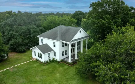27 Cotton Bayou Circle Cove TX 77523