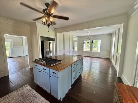 27 Cotton Bayou Circle Cove TX 77523