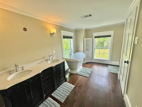 27 Cotton Bayou Circle Cove TX 77523