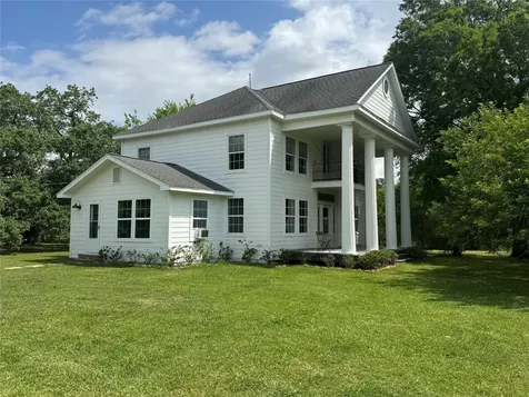 27 Cotton Bayou Circle Cove TX 77523