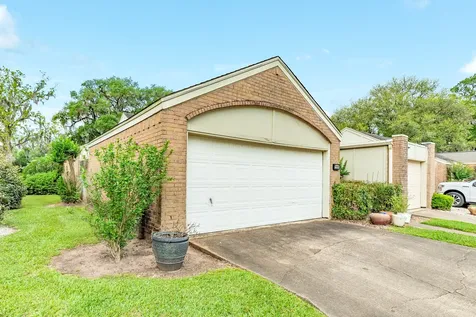1808 Veranda Drive West Columbia TX 77486