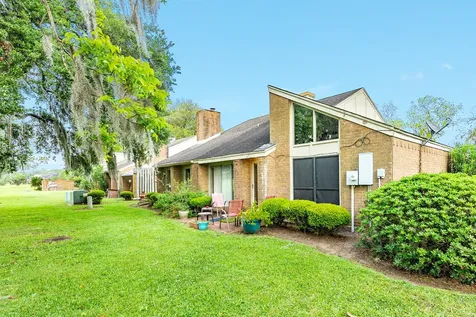 1808 Veranda Drive West Columbia TX 77486