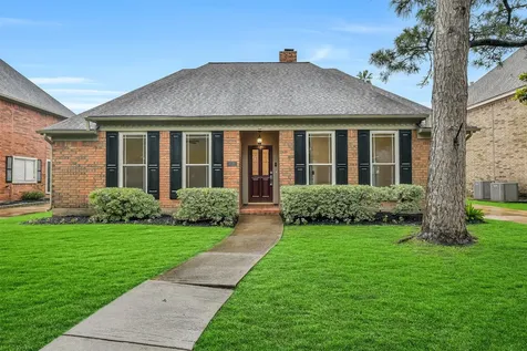 2105 Winged Foot Drive League City TX 77573
