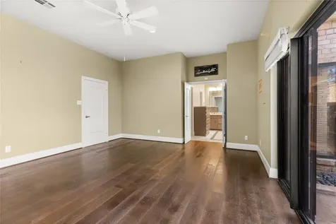 15600 Barkers Landing Road 14 Houston TX 77079
