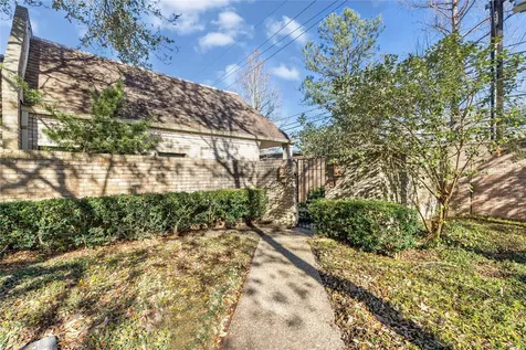 15600 Barkers Landing Road 14 Houston TX 77079