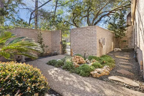 15600 Barkers Landing Road 14 Houston TX 77079