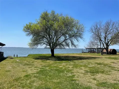 560 & 566 Weavers Cove Livingston TX 77351