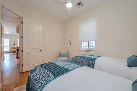 58 Briar Hollow Lane 303 Houston TX 77027