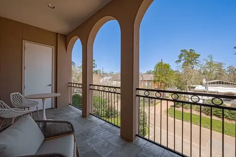 58 Briar Hollow Lane 303 Houston TX 77027