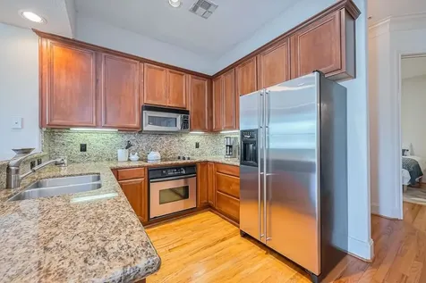 58 Briar Hollow Lane 303 Houston TX 77027