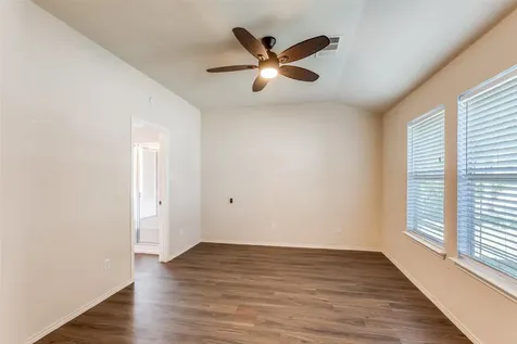 5043 Hartson Kyle TX 78640