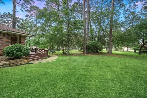 15204 Jamaica Drive Willis TX 77318